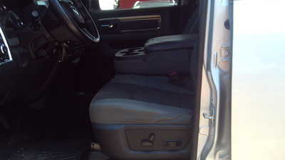 2017 RAM 2500 Crew Cab, $. Photo 5