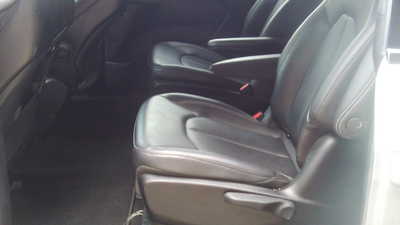 2023 Chrysler Pacifica, $18998. Photo 6