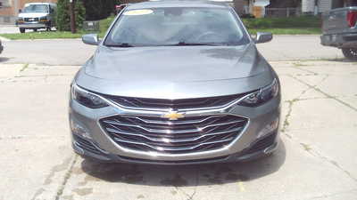 2023 Chevrolet Malibu, $13998. Photo 2