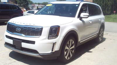 2020 Kia Telluride, $24998. Photo 2