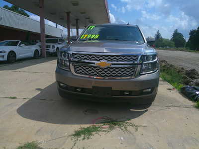 2017 Chevrolet Suburban, $17998. Photo 3