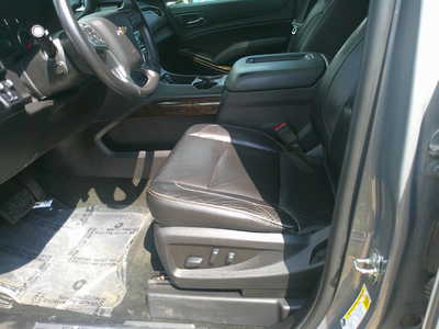 2017 Chevrolet Suburban, $17998. Photo 4