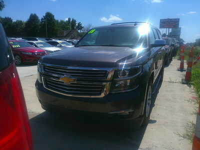 2018 Chevrolet Suburban, $12998. Photo 3
