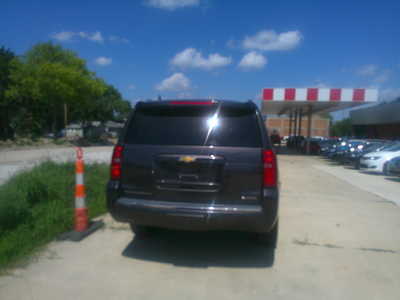 2018 Chevrolet Suburban, $12998. Photo 4