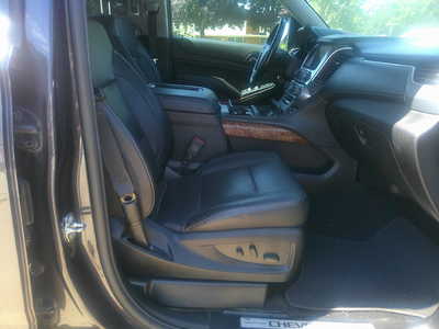 2018 Chevrolet Suburban, $12998. Photo 7