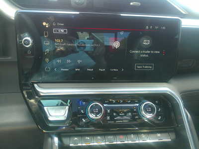 2023 GMC 1500 Crew Cab, $57998. Photo 10