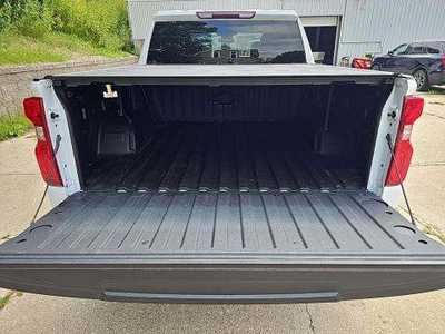 2024 Chevrolet 1500 Crew Cab, $48998. Photo 6
