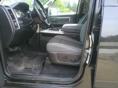 2015 RAM 2500 Crew Cab, $23995. Photo 4