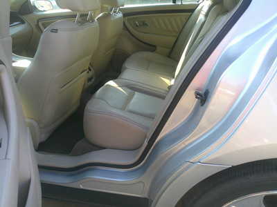 2012 Ford Taurus, $3995. Photo 6