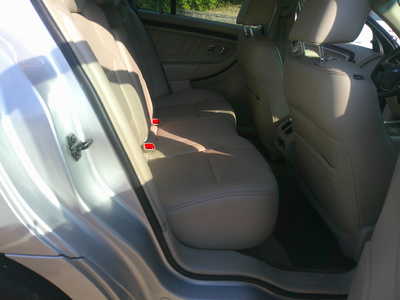 2012 Ford Taurus, $3995. Photo 8