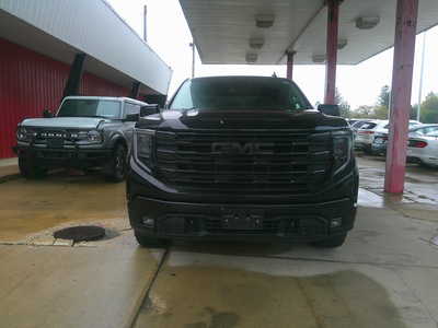 2022 GMC 1500 Crew Cab, $34995. Photo 3