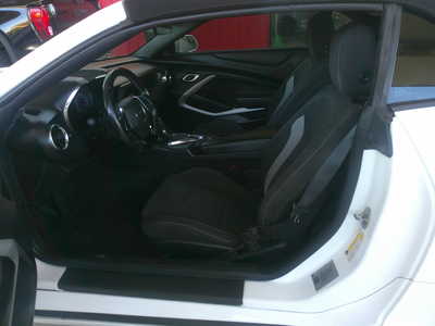 2019 Chevrolet Camaro, $14998. Photo 5