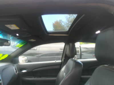 2011 Chrysler 200, $4495. Photo 11
