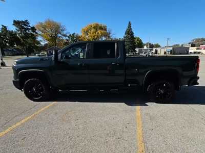 2025 Chevrolet 2500 Crew Cab, $58998. Photo 1