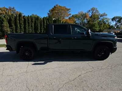 2025 Chevrolet 2500 Crew Cab, $58998. Photo 3