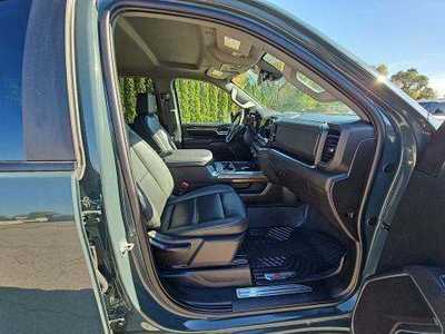 2025 Chevrolet 2500 Crew Cab, $58998. Photo 9