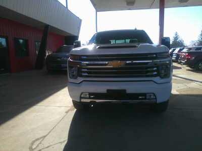 2023 Chevrolet 2500 Crew Cab, $55995. Photo 3