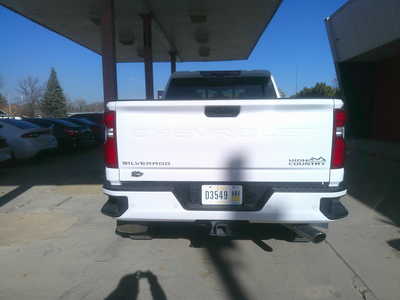 2023 Chevrolet 2500 Crew Cab, $55995. Photo 4