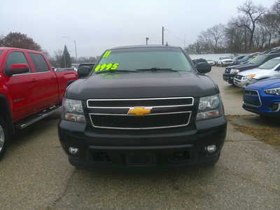 2011 Chevrolet Suburban, $4995. Photo 3