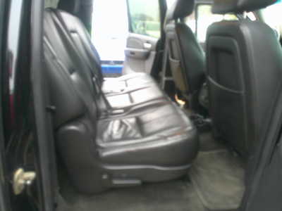 2011 Chevrolet Suburban, $4995. Photo 8
