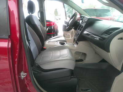 2016 Dodge Caravan, Grand, $6995. Photo 7
