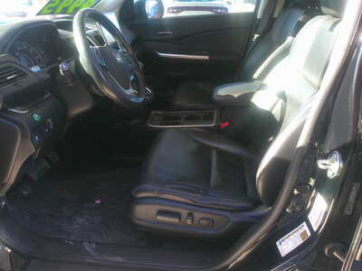2015 Honda CR-V, $9995. Photo 5
