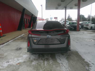 2020 Toyota Prius, $15500. Photo 4