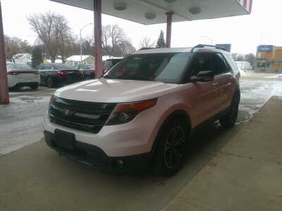2013 Ford Explorer, $10995. Photo 2