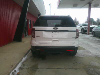2013 Ford Explorer, $10995. Photo 4