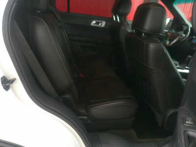 2013 Ford Explorer, $10995. Photo 8