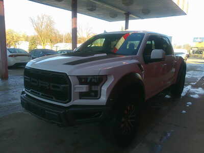 2019 Ford F150 Crew Cab, $30998. Photo 2