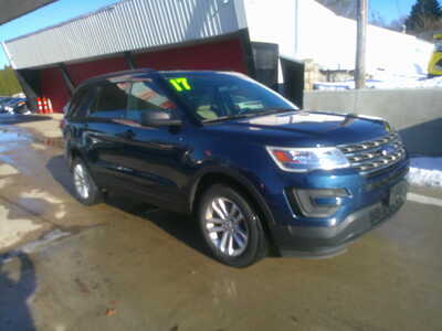 2017 Ford Explorer, $9995. Photo 1