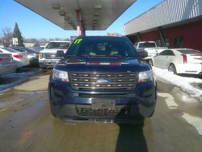 2017 Ford Explorer, $9995. Photo 3