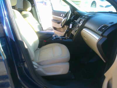 2017 Ford Explorer, $9995. Photo 7