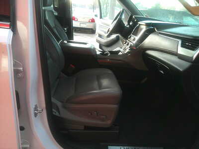 2019 Chevrolet Tahoe, $18995. Photo 7