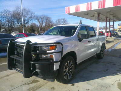 2021 Chevrolet 1500 Crew Cab, $19995. Photo 2