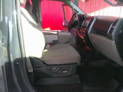 2017 Ford F150 Crew Cab, $11995. Photo 7