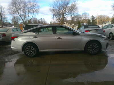 2025 Nissan Altima, $21995. Photo 1