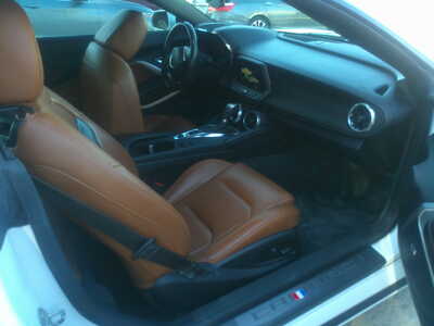 2016 Chevrolet Camaro, $34995. Photo 9