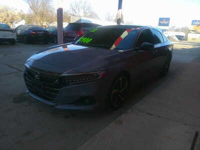 2022 Honda Accord, $12990. Photo 3