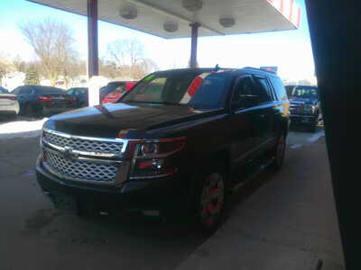 2018 Chevrolet Tahoe, $17800. Photo 3
