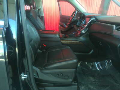 2018 Chevrolet Tahoe, $17800. Photo 8