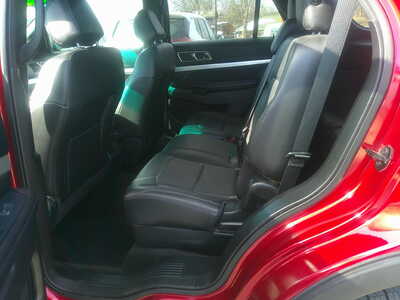 2016 Ford Explorer, $9998. Photo 7