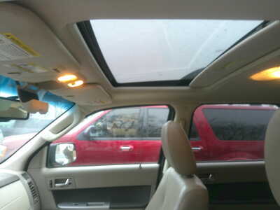 2010 Mercury Mariner, $4495. Photo 12