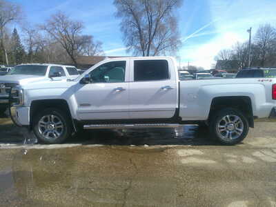 2015 Chevrolet 2500 Crew Cab, $18500. Photo 1