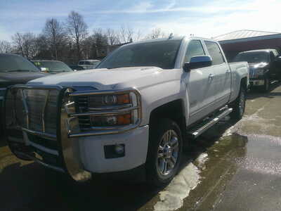 2015 Chevrolet 2500 Crew Cab, $18500. Photo 3