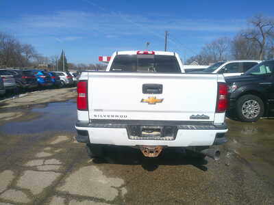 2015 Chevrolet 2500 Crew Cab, $18500. Photo 5
