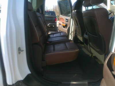 2015 Chevrolet 2500 Crew Cab, $18500. Photo 9