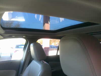 2011 Ford Edge, $6995. Photo 12