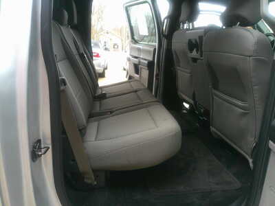 2015 Ford F150 Crew Cab, $12995. Photo 9